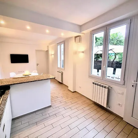 Sanremo Suite Apartment 圣雷默